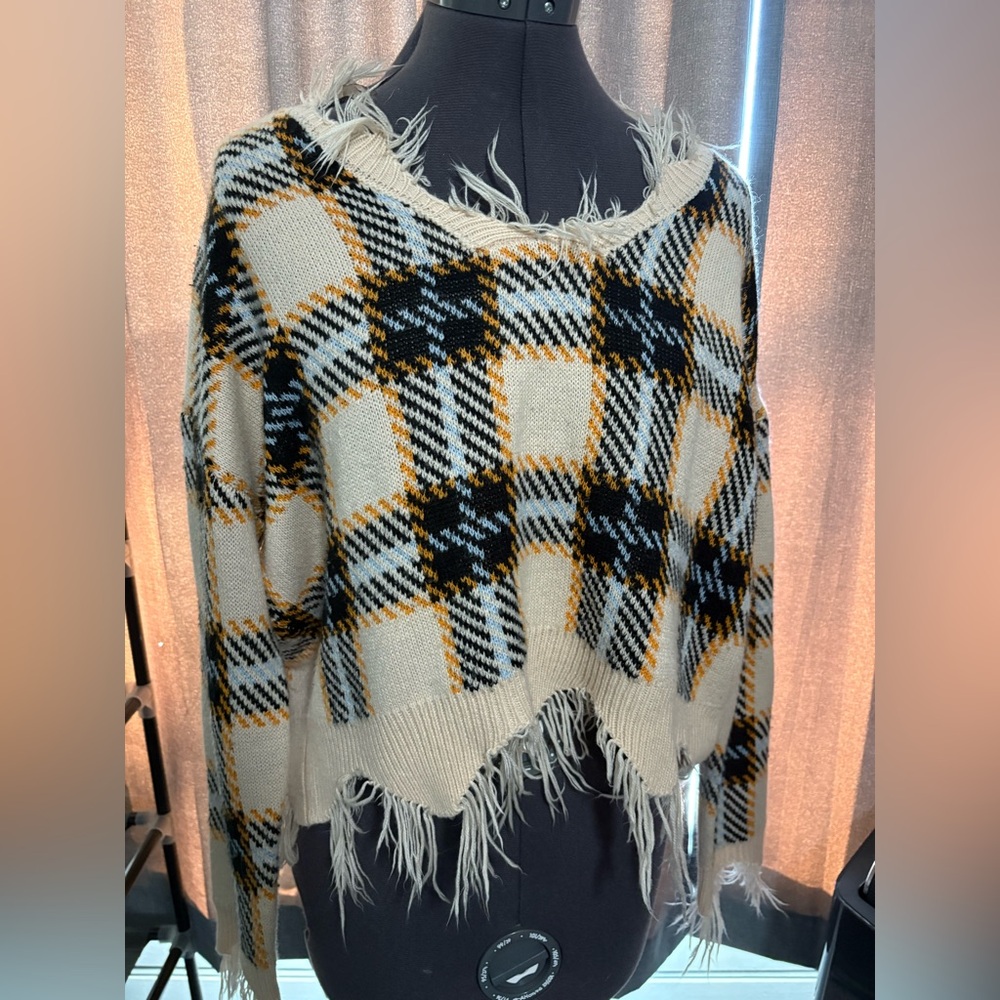 Absolutely sweater size medium